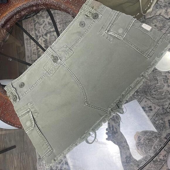 Vintage Y2K Abercrombie Low Rise Mini Skirt Cargo Raw Hem Army Green Sz 8 - Picture 4 of 6